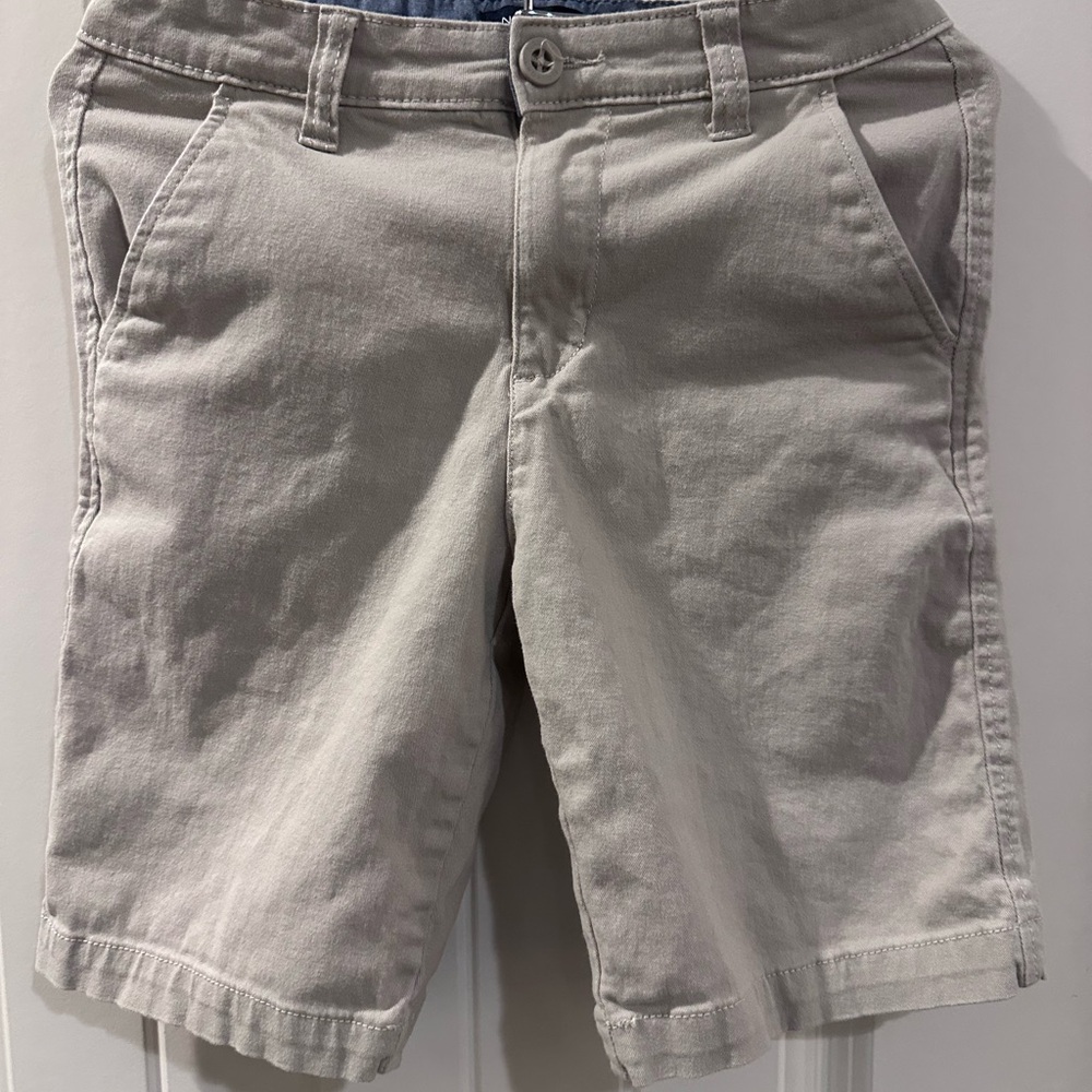 Nautica Men's Light Gray Flat Front Shorts